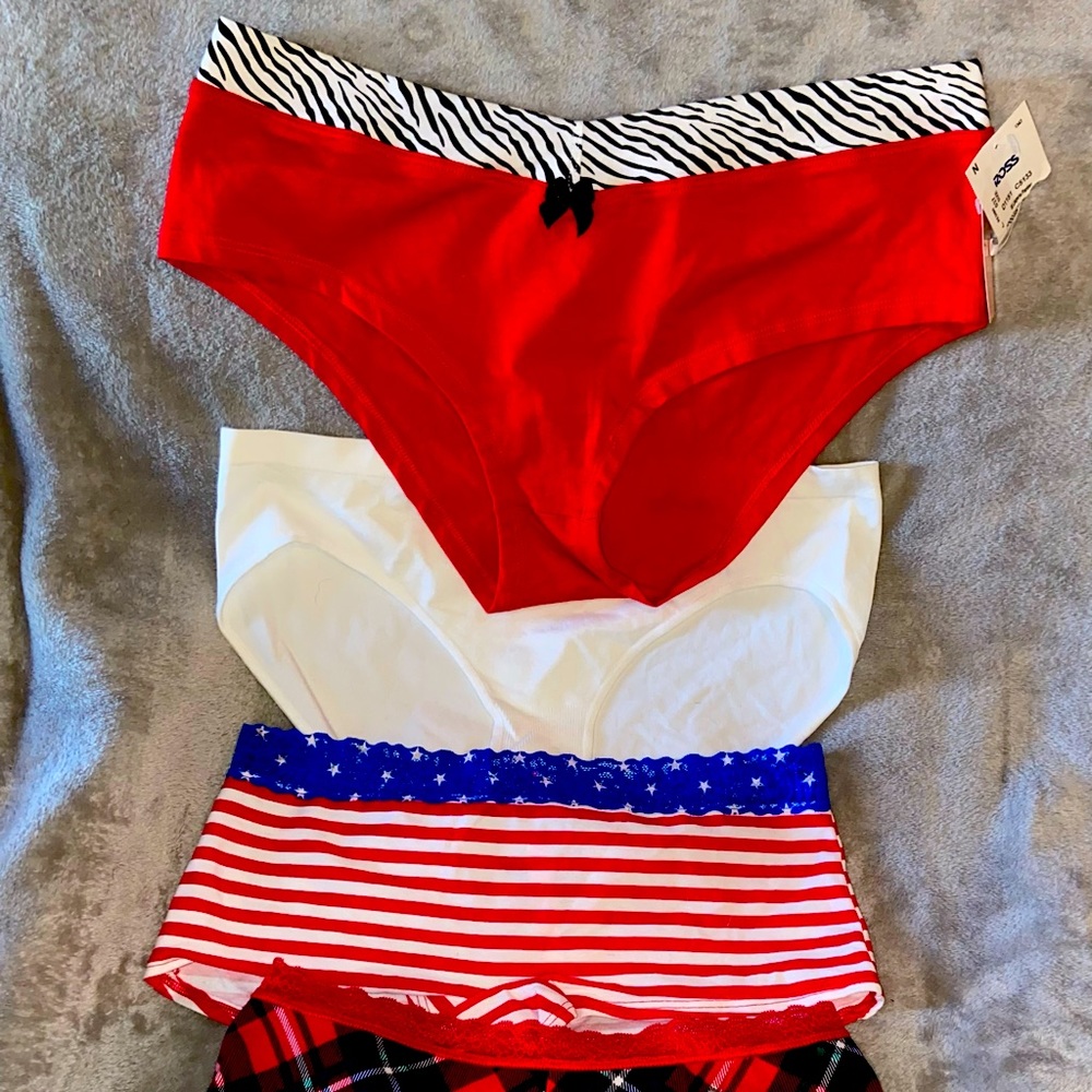 4 pairs panties NWT Victoria’s Secret, Jasmine Ginger.